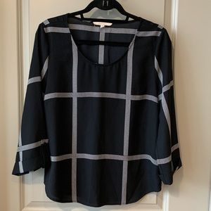 Like new! 41 Hawthorn black and white blouse!